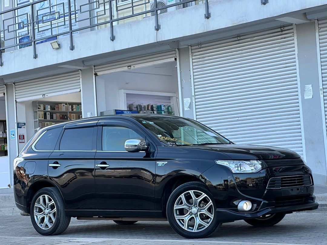 OUTLANDER